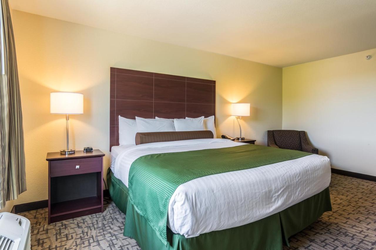 Cobblestone & - Hotel Erie