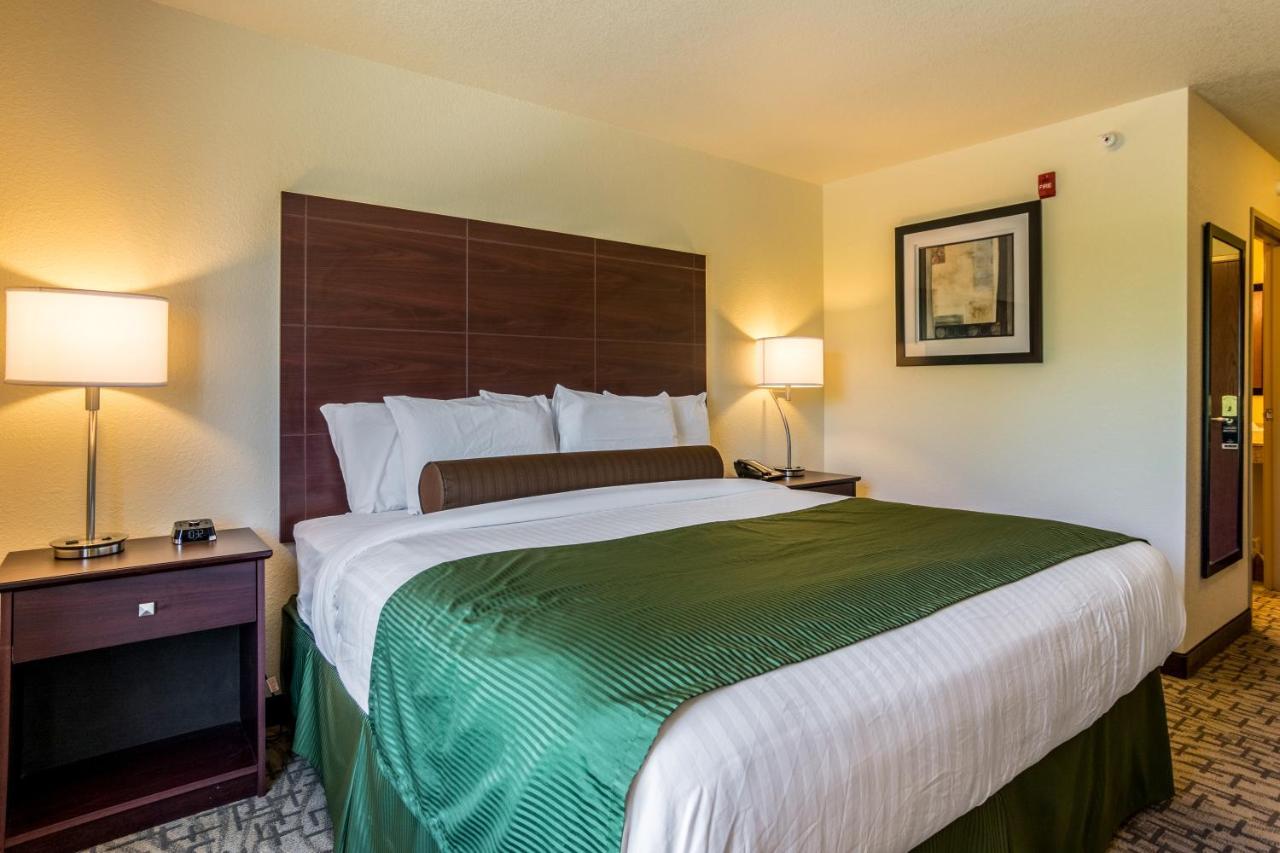 Cobblestone & - Hotel 3*